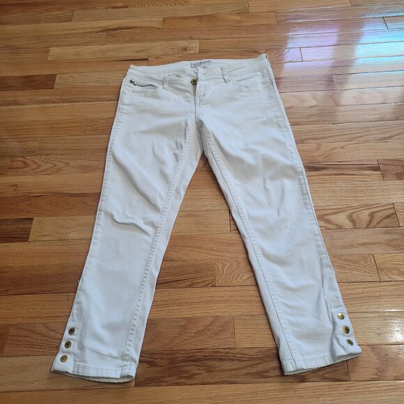 White Guess Capri - Picture 2 of 6